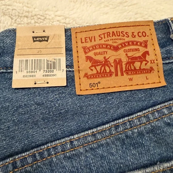 Levi's Distressed Mid-Length Denim Shorts - Blue - Picture 4 of 6
